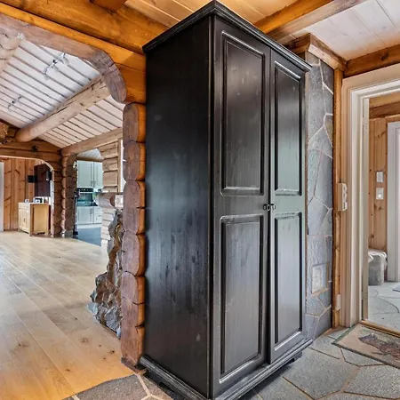 Gorgeous In With Kitchen Holiday home *
